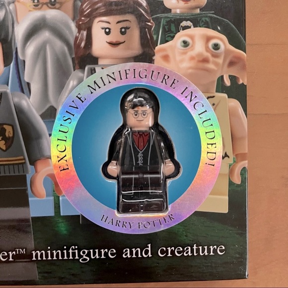 BWT HARRY POTTER LEGO MINIFIGURE BOOK - Picture 2 of 6